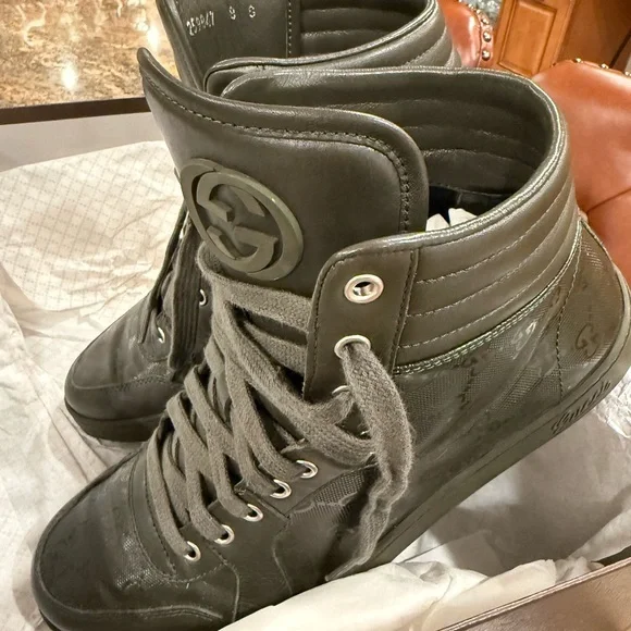 Authentic Gucci Men's Olive Lace-Up Shoes Size 8.0 - Picture 6 of 16